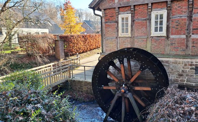 Image -  Errichtung eines langlebigen Wasserrades am  Heimathaus Bersenbrück